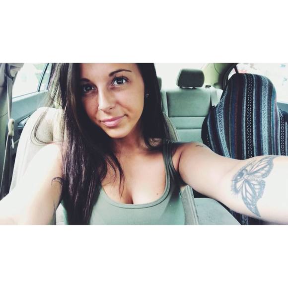 Meet your Posher, Tori - Picture 1 of 1